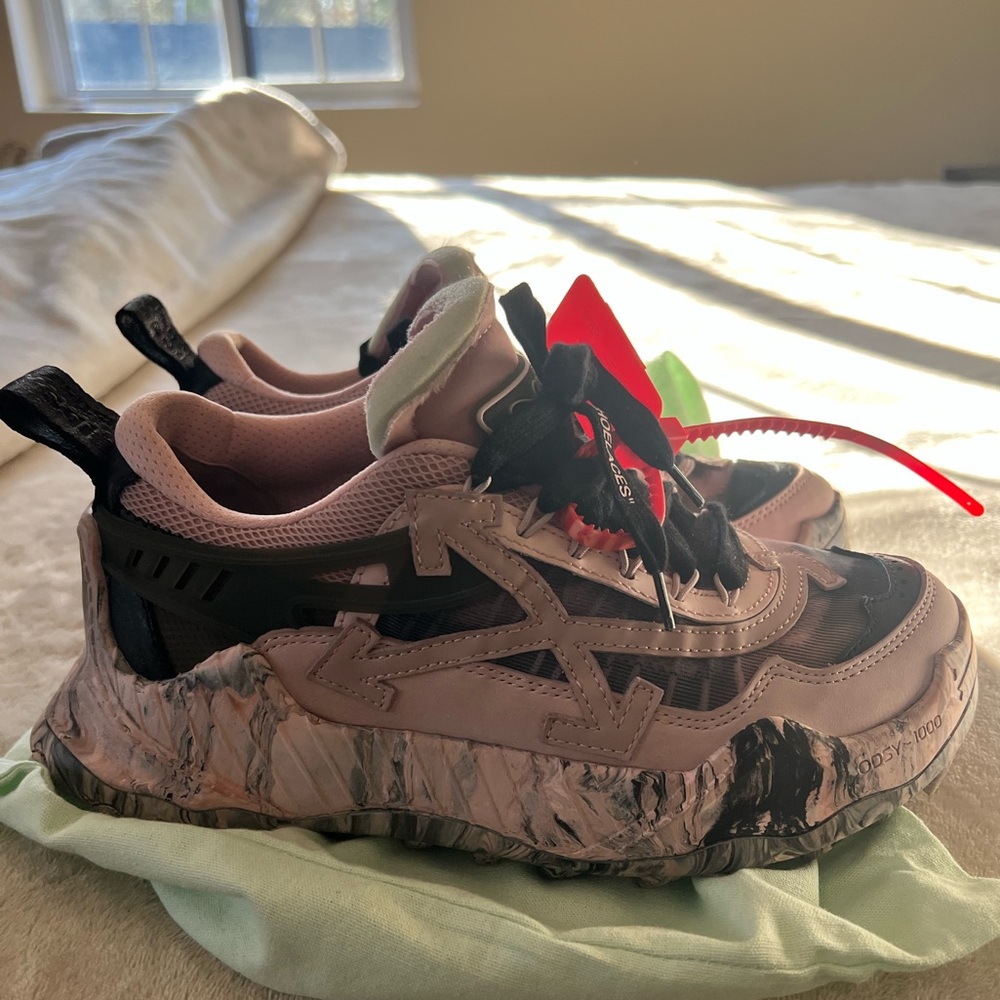Off White Odsy-1000